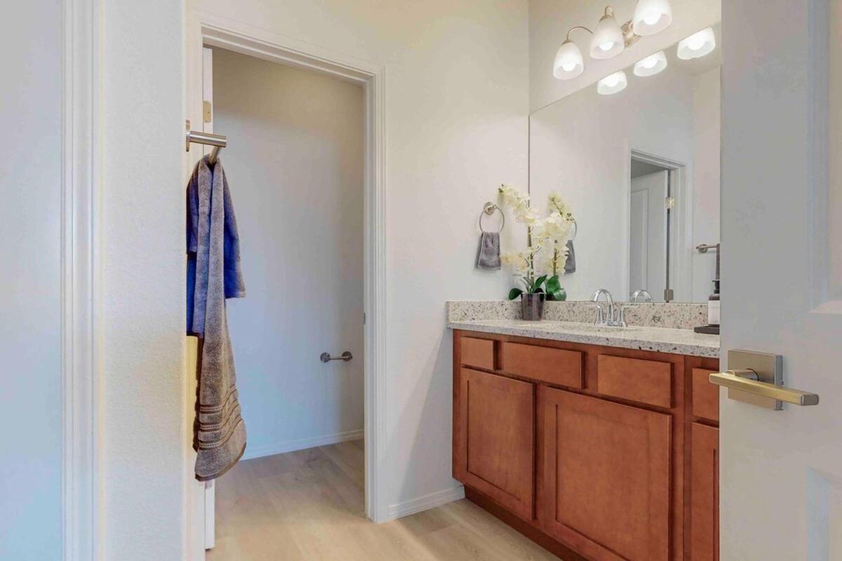 Modern Home 3Br Next To Airport, Netflix, Casino Albuquerque Exterior photo