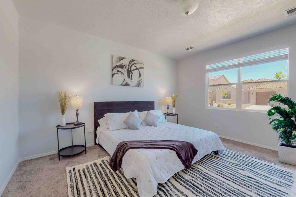 Modern Home 3Br Next To Airport, Netflix, Casino Albuquerque Exterior photo