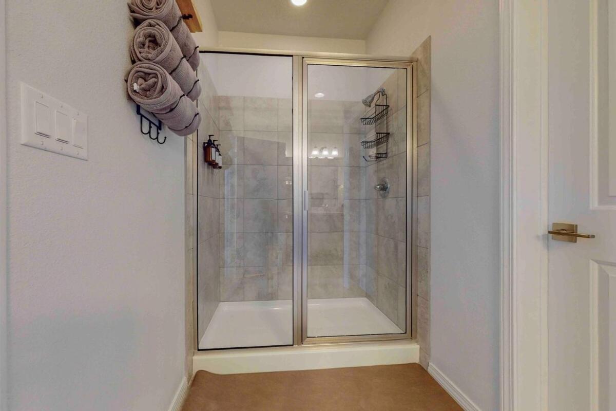 Modern Home 3Br Next To Airport, Netflix, Casino Albuquerque Exterior photo